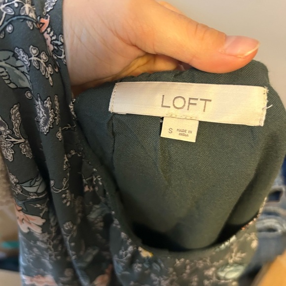 Loft Floral Eyelet Trim Sleeveless Blouse - Picture 4 of 5